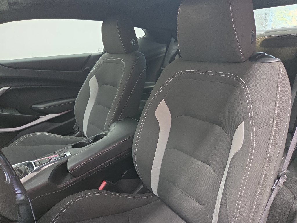 Used 2019 Chevrolet Camaro LT w/ Technology Package RWD image 27