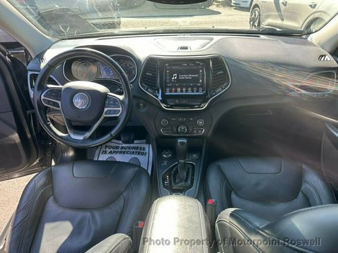 Used 2019 Jeep Cherokee Limited image 19