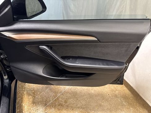 Used 2022 Tesla Model 3 RWD image 33