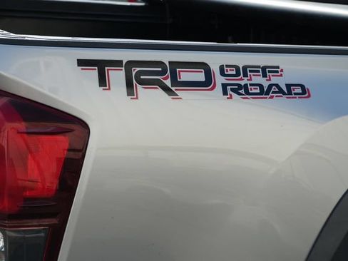 Used 2018 Toyota Tacoma TRD Off-Road RWD image 15