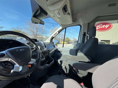 Used 2019 Ford Transit 150 XLT image 9