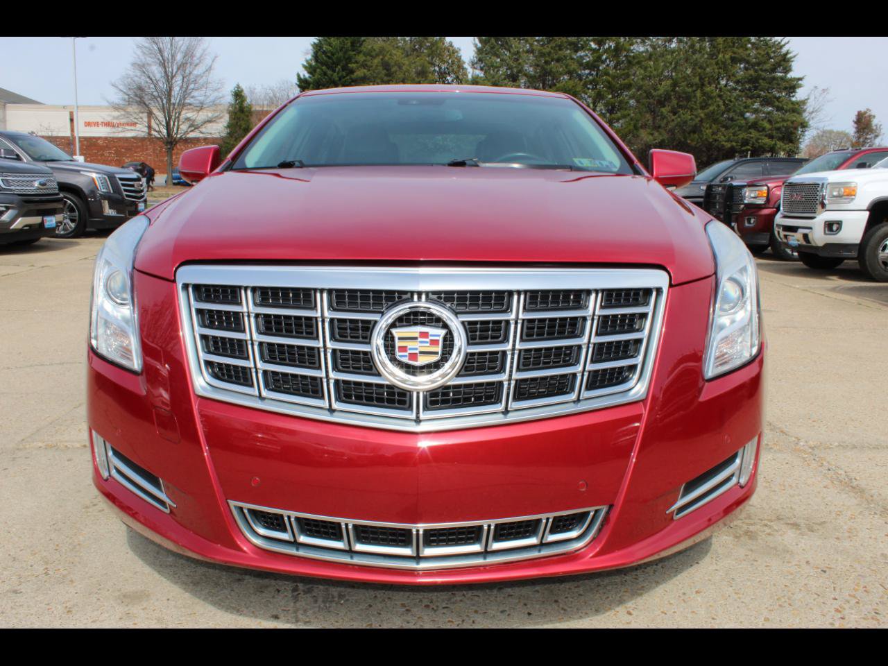 Used 2015 Cadillac XTS Luxury w/ Driver Awareness Package AWD/4WD image 2