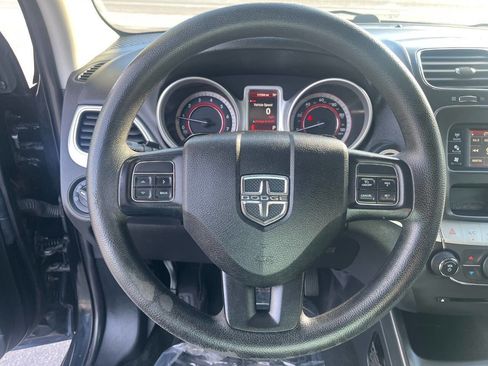 Used 2016 Dodge Journey SXT w/ Comfort/Convenience Group image 19