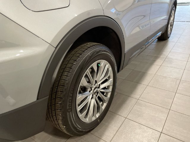Certified 2025 Cadillac XT4 Premium Luxury w/ Cold Weather Package FWD image 14