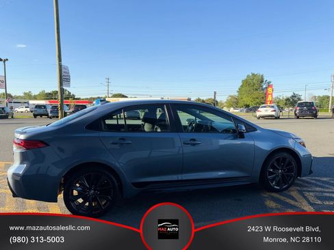 Used 2023 Toyota Corolla SE FWD image 4