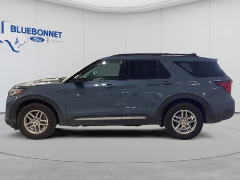Used 2025 Ford Explorer Active RWD image 7