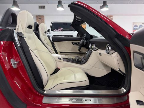 Used 2012 Mercedes-Benz SLS AMG Roadster image 56