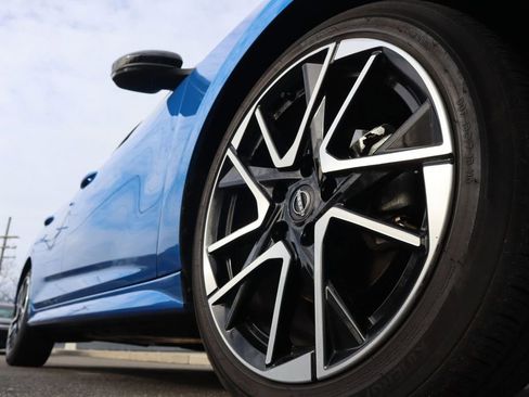 Certified 2025 Nissan Sentra SR image 11