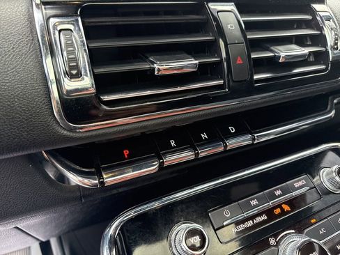 Used 2020 Lincoln Navigator L Reserve w/ Equipment Group 208A Reserve image 32