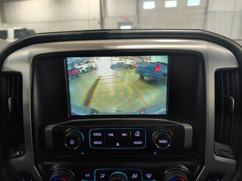 Used 2019 GMC Sierra 2500 SLE w/ SLE Preferred Package AWD/4WD image 12