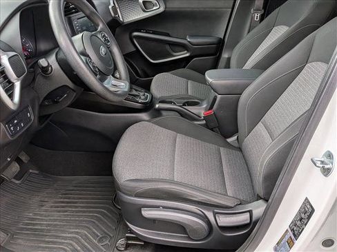 Used 2020 Kia Soul S FWD image 15