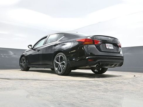 Used 2025 Nissan Altima 2.5 SR image 46