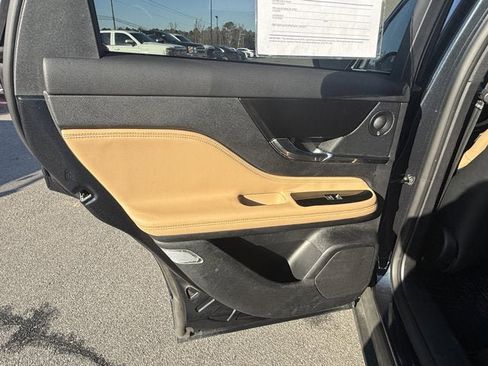 Used 2022 Lincoln Corsair Grand Touring w/ Elements Technology Bundle image 13