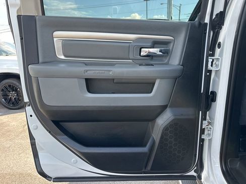 Used 2017 RAM 2500 SLT AWD/4WD image 17