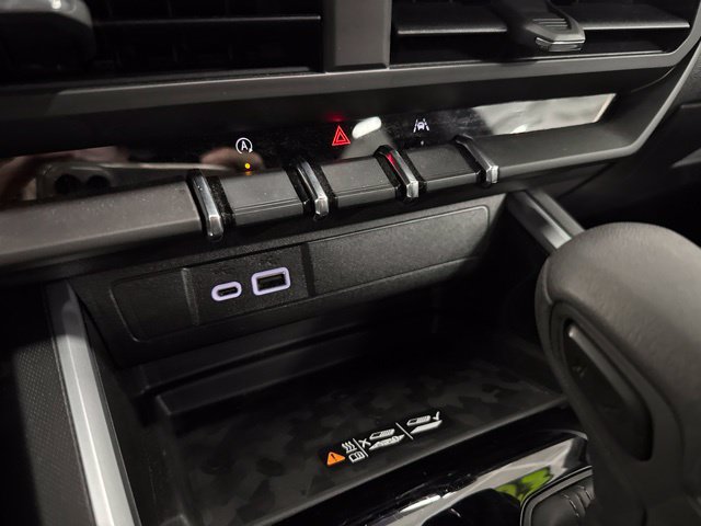 Used 2026 Chevrolet Colorado Trail Boss AWD/4WD image 38