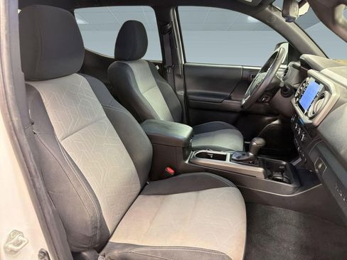 Used 2022 Toyota Tacoma TRD Sport w/ Technology Package RWD image 25