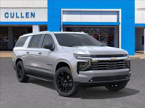 New 2026 Chevrolet Suburban Premier image 7