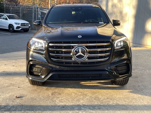 Certified 2025 Mercedes-Benz GLS 450 4MATIC image 3