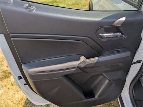 New 2026 GMC Canyon Elevation w/ Convenience Package image 12