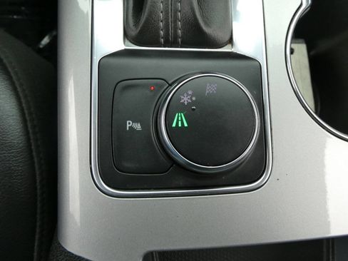 Used 2019 Chevrolet Blazer LT FWD image 17
