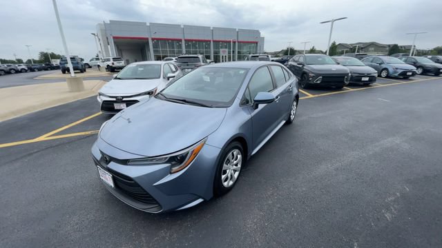 Used 2025 Toyota Corolla LE FWD image 6