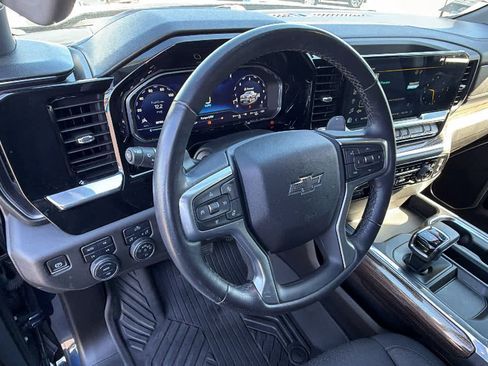 Used 2022 Chevrolet Silverado 1500 RST AWD/4WD image 10