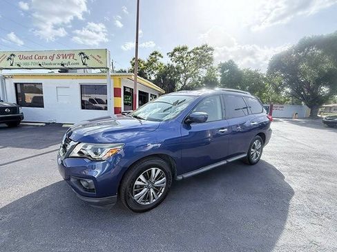 Used 2020 Nissan Pathfinder SL FWD image 3