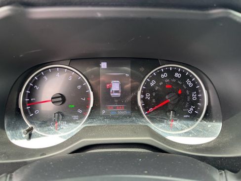 Used 2021 Toyota RAV4 XLE AWD/4WD image 17