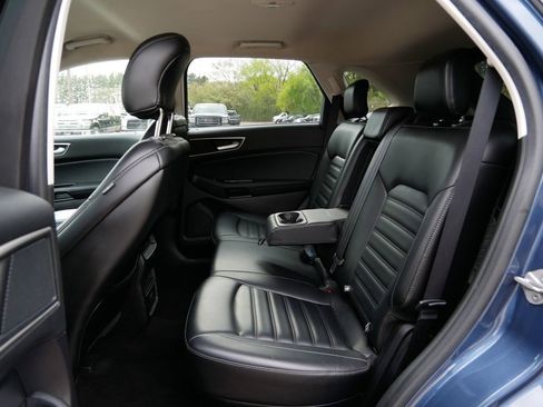 Certified 2019 Ford Edge SEL w/ Equipment Group 201A AWD/4WD image 11