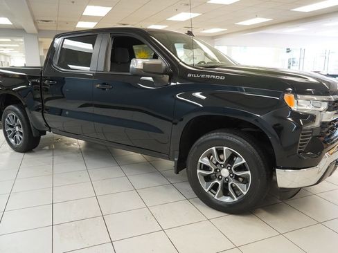 Used 2023 Chevrolet Silverado 1500 LT AWD/4WD image 13