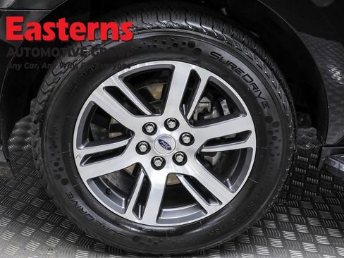 Used 2023 Ford Expedition Limited image 34