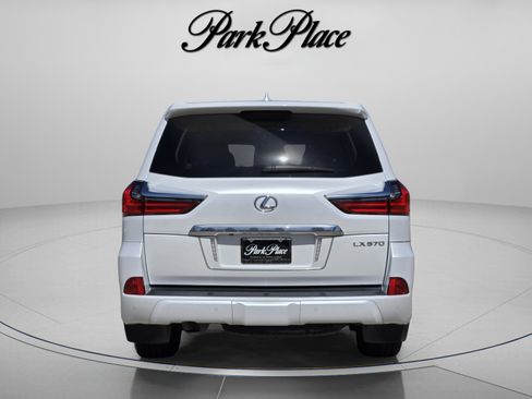 Used 2020 Lexus LX 570 4WD w/ Luxury Package image 4