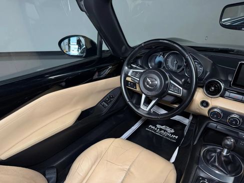 Used 2016 MAZDA MX-5 Miata Grand Touring RWD image 16