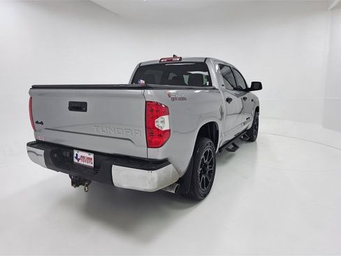 Used 2020 Toyota Tundra SR5 w/ SR5 Leather Package image 38