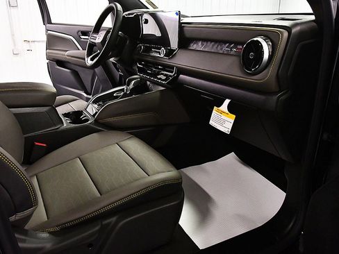 New 2026 Chevrolet Colorado ZR2 image 30