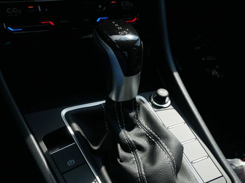 New 2025 Volkswagen Jetta Sport FWD image 10