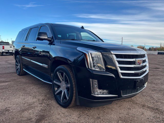 Used 2017 Cadillac Escalade ESV Luxury RWD image 7