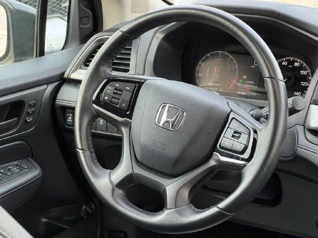 Used 2025 Honda Odyssey EX-L image 16