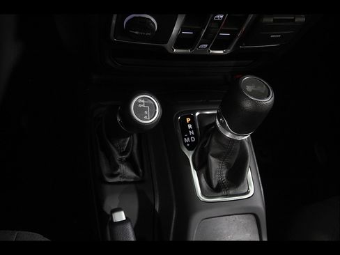 Used 2022 Jeep Wrangler Unlimited Sport AWD/4WD image 17