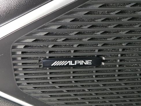 Used 2024 Jeep Wagoneer L Series II w/ Flexible Seating Group image 27