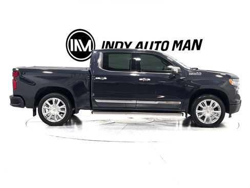 Used 2022 Chevrolet Silverado 1500 High Country w/ High Country Premium Package AWD/4WD image 3