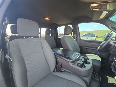 Used 2024 RAM 2500 Tradesman w/ Chrome Appearance Group AWD/4WD image 48