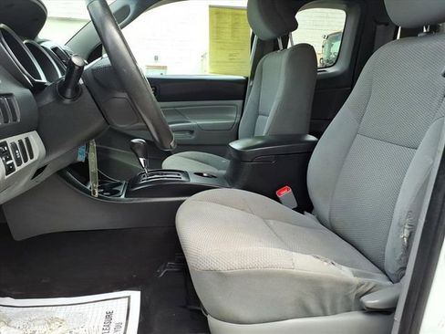 Used 2015 Toyota Tacoma 2WD Access Cab w/ Convenience Package image 12