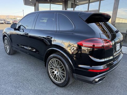 Used 2017 Porsche Cayenne Platinum Edition AWD/4WD image 7