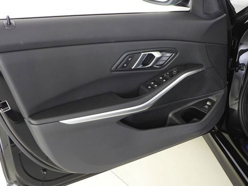 Used 2025 BMW 330i Sedan w/ Premium Package RWD image 11