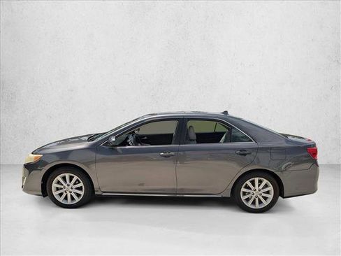 Used 2014 Toyota Camry XLE image 8