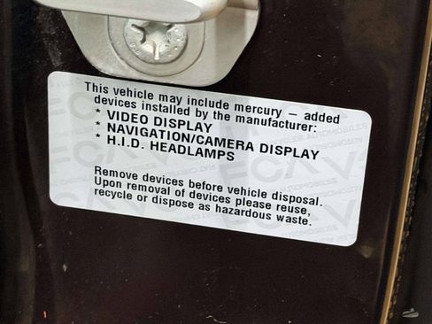 Used 2017 Chrysler Pacifica Touring FWD image 16