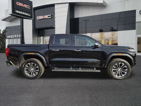 Used 2023 GMC Canyon Denali image 7