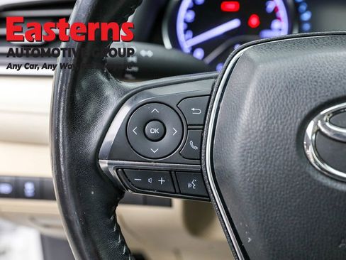 Used 2019 Toyota Camry XLE image 15