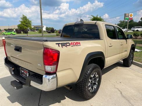 Used 2017 Toyota Tacoma TRD Off-Road w/ Tow Package (A/T) AWD/4WD image 77